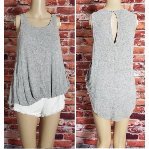 Elizabeth and James Tops - Elizabeth and James Small Gray Tank Top